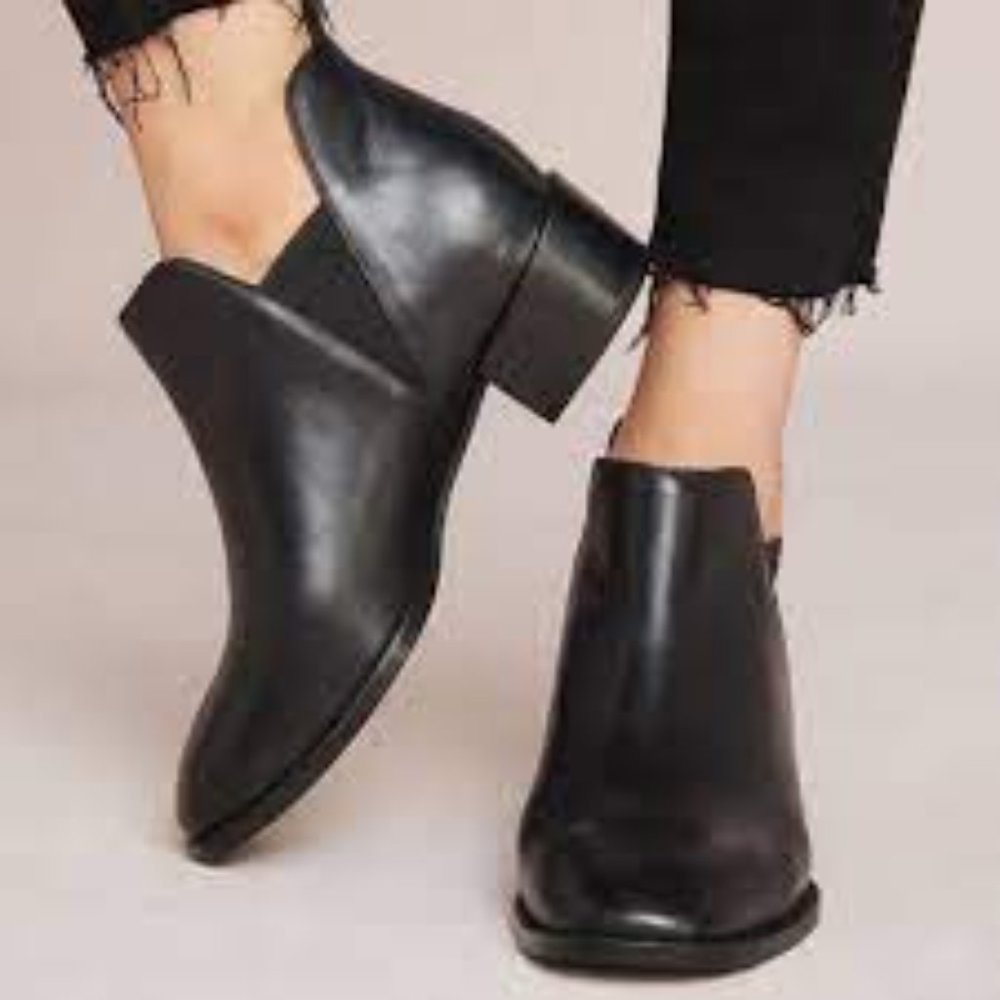 Anthropologie Seychelles Offstage Black Leather Ankle Booties